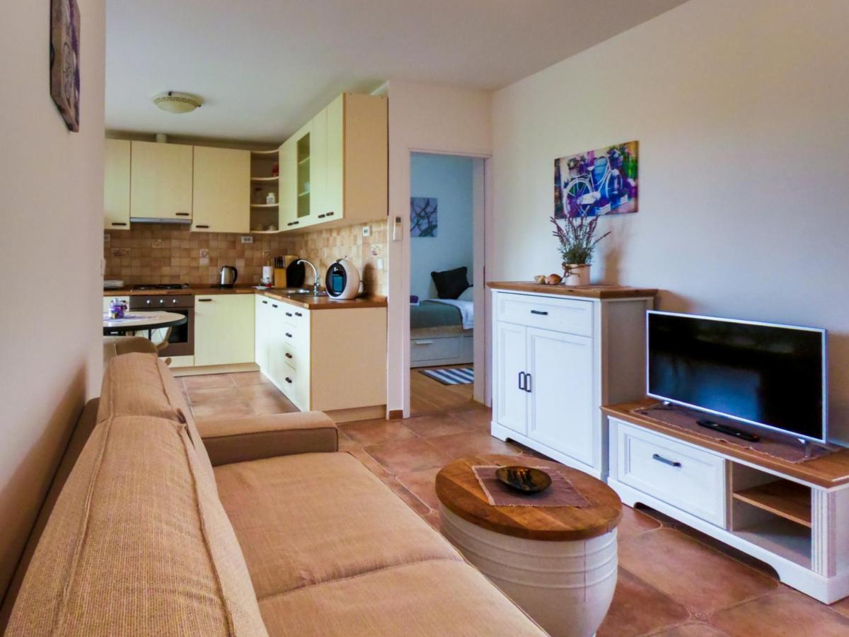 Apartments Summer Touch Петрчане Экстерьер фото